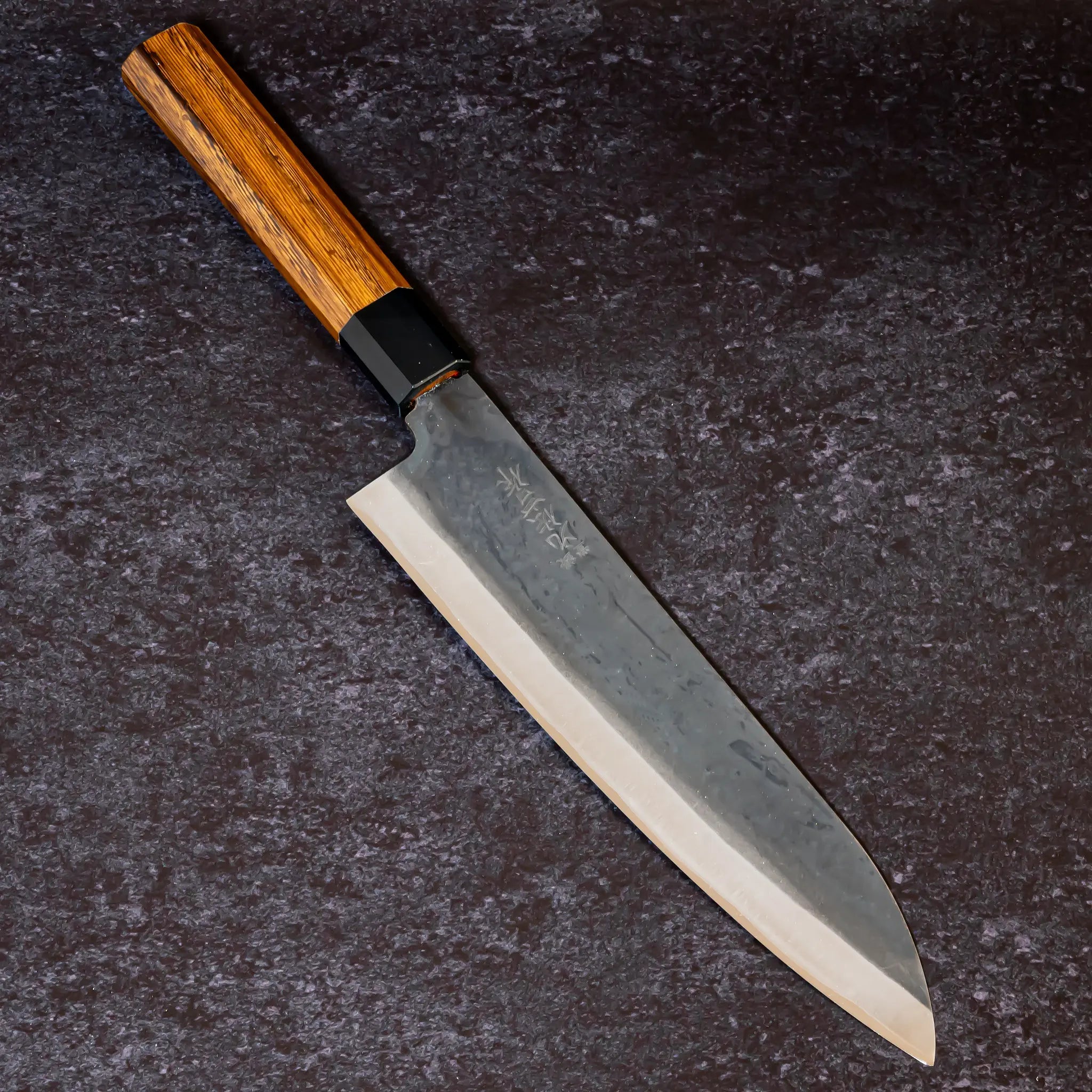 青一 牛刀210mm タガヤサン八角柄